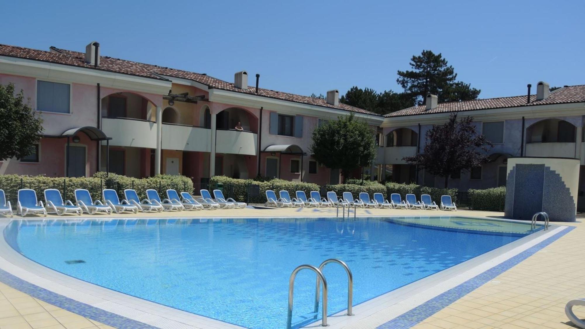 Appartamento In With Swimming Pool - Beahost *